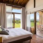 La Maison Tamarin 3*