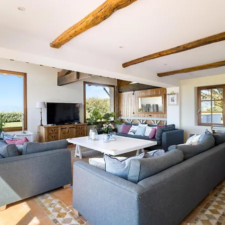 La Maison Tamarin 3*